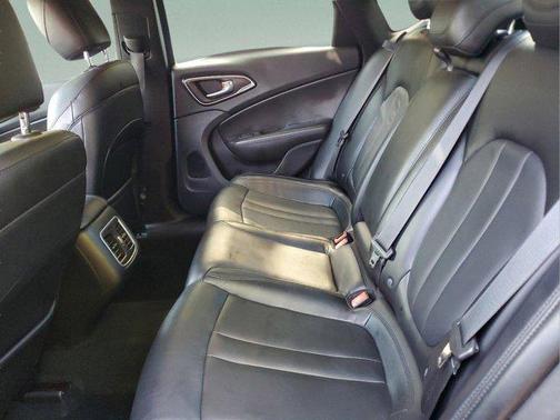 Black Clearcoat 2015 Chrysler 200 C