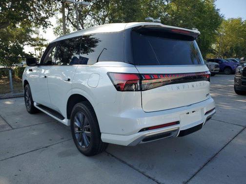 Radiant White 2025 INFINITI QX80 PURE