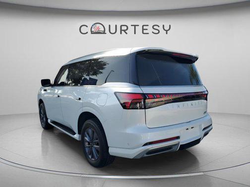 Radiant White 2025 INFINITI QX80 PURE