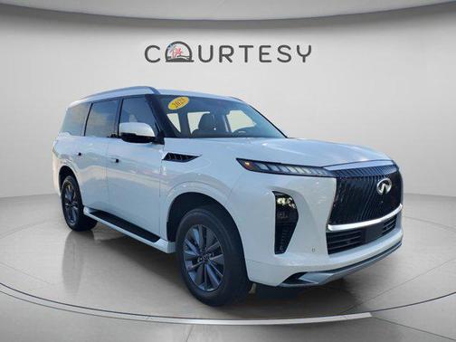 Radiant White 2025 INFINITI QX80 PURE