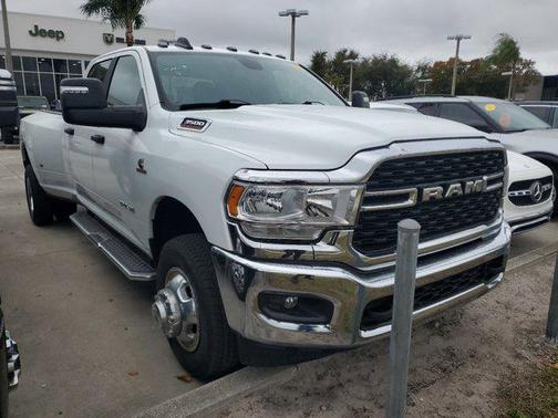 2024 RAM 3500 Big Horn Crew Cab 4x4 8' Box