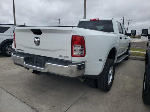 2024 RAM 3500 Big Horn Crew Cab 4x4 8' Box