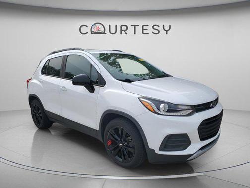 Summit White 2020 Chevrolet Trax LT