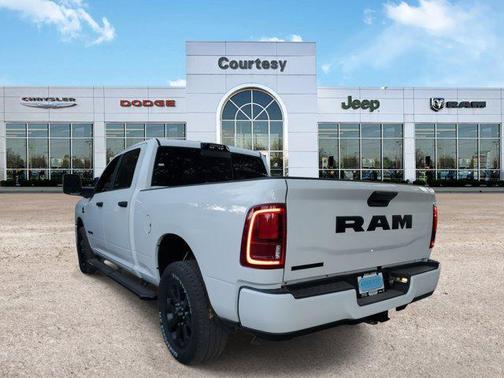 2026 RAM 2500 Big Horn Crew Cab 4x2 6'4' Box