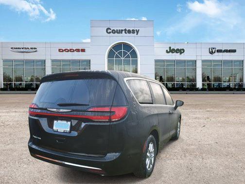 2025 Chrysler Pacifica L