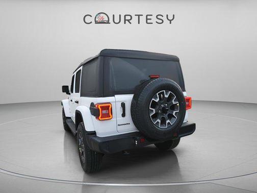 2026 Jeep Wrangler 4-Door Sahara 4x4