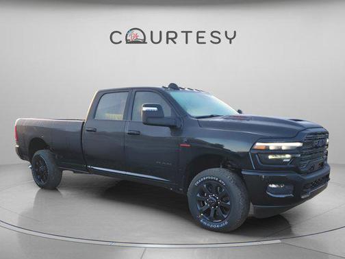 2026 RAM 2500 Laramie Crew Cab 4x4 8' Box