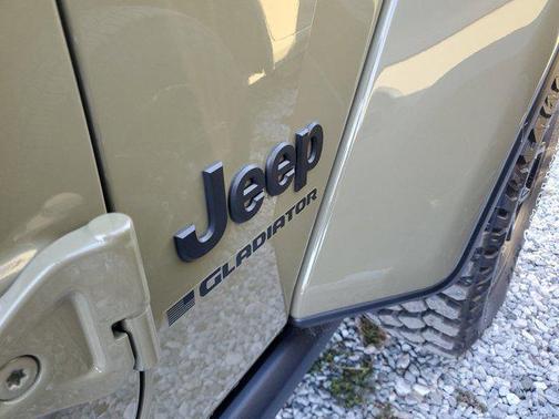 2026 Jeep Gladiator Willys 4x4