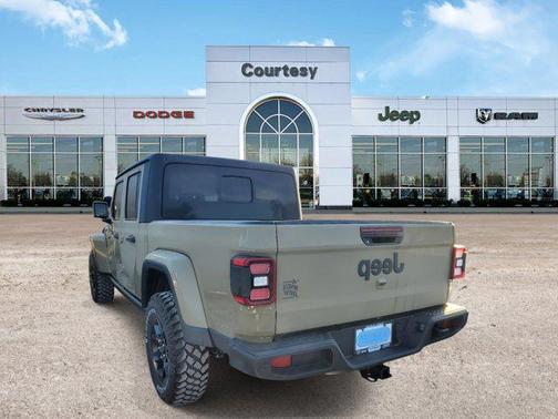 2026 Jeep Gladiator Willys 4x4