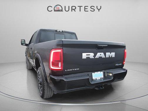 2026 RAM 3500 Limited Crew Cab 4x4 6'4' Box