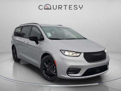 2026 Chrysler Pacifica L