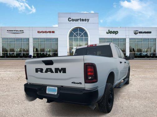 2025 RAM 2500 Tradesman Crew Cab 4x4 6'4' Box