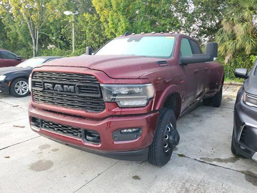 2022 RAM 3500 Limited Crew Cab 4x4 8' Box