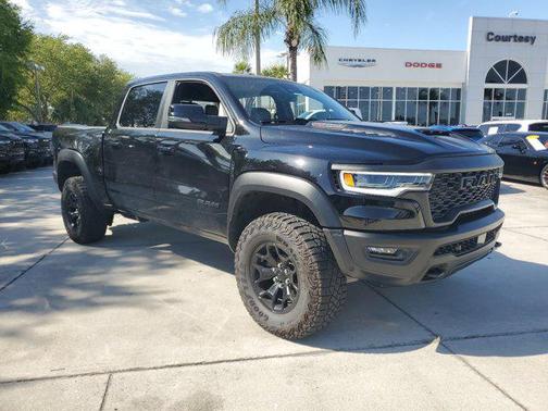 Diamond Black Crystal Pearlcoat 2025 RAM 1500 RHO Crew Cab 4x4 5'7' Box