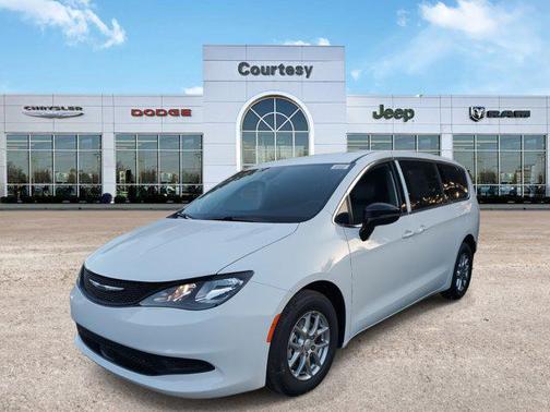 2026 Chrysler Voyager LX