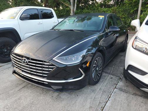 2023 Hyundai SONATA Hybrid SE