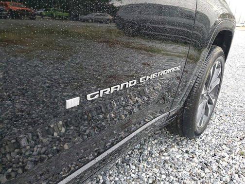2025 Jeep Grand Cherokee Overland