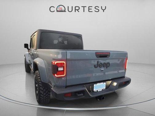 2026 Jeep Gladiator Willys 4x4