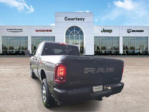 2025 RAM 2500 Big Horn Crew Cab 4x4 6'4' Box
