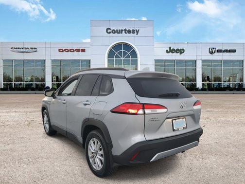 2024 Toyota Corolla Cross LE