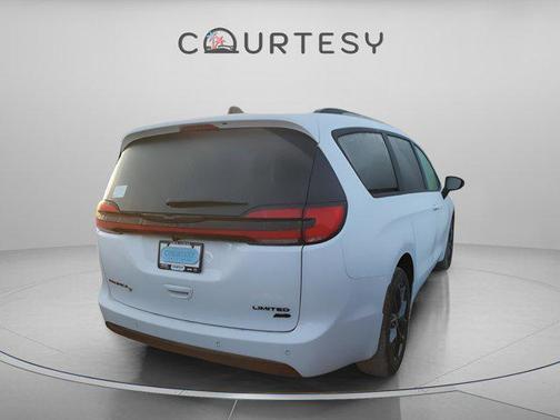 2026 Chrysler Pacifica Limited