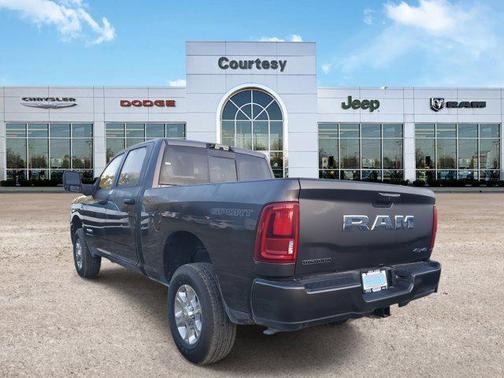 2025 RAM 2500 Big Horn Crew Cab 4x4 6'4' Box