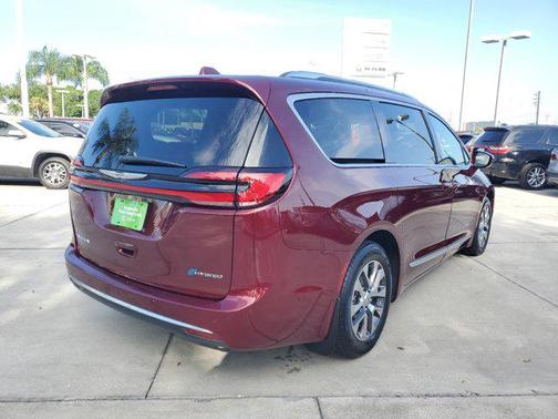 2022 Chrysler Pacifica L