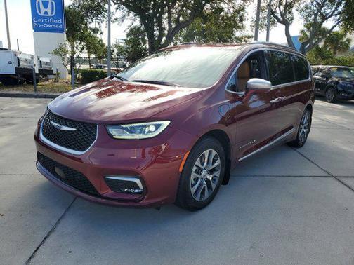 2022 Chrysler Pacifica L