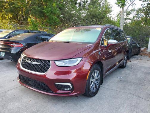 2022 Chrysler Pacifica L