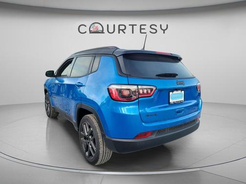 Hydro Blue Pearlcoat 2026 Jeep Compass Limited