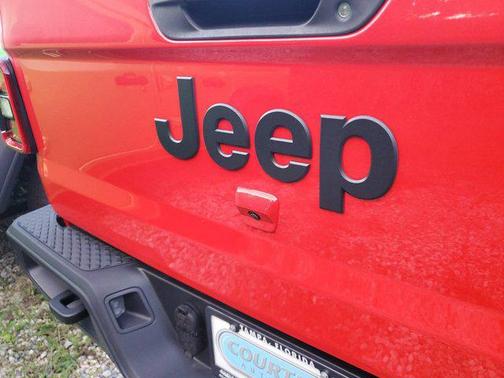 2025 Jeep Gladiator Willys