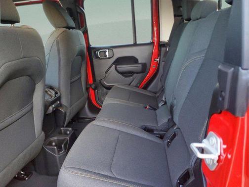 2025 Jeep Gladiator Willys