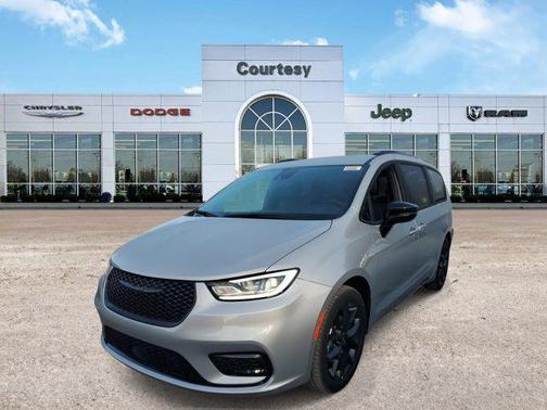 2026 Chrysler Pacifica L