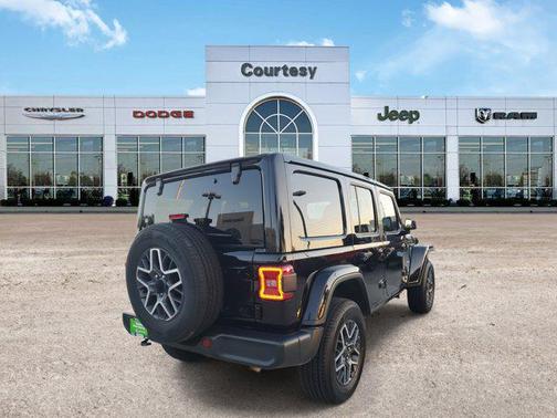 2024 Jeep Wrangler 4-Door Sahara 4x4