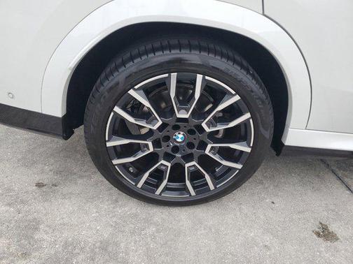 2024 BMW X6 xDrive40i