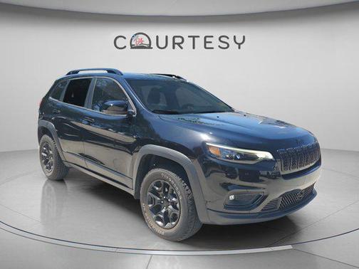 Diamond Black Crystal Pearlcoat 2022 Jeep Cherokee X 4x4