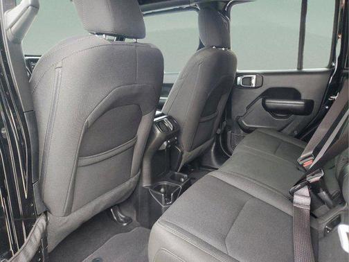 2021 Jeep Gladiator Willys 4x4