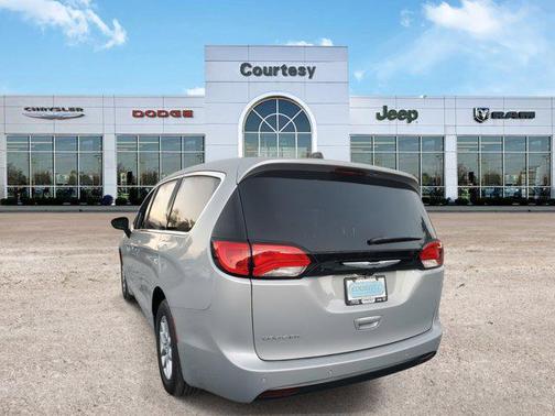 2026 Chrysler Voyager LX