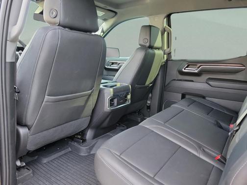 Onyx Black 2023 GMC Sierra 1500 SLT