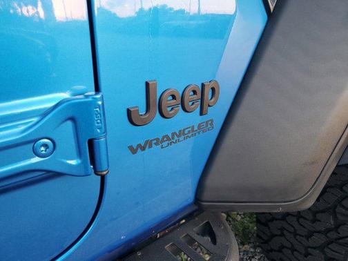 2022 Jeep Wrangler Unlimited High Tide 4x4