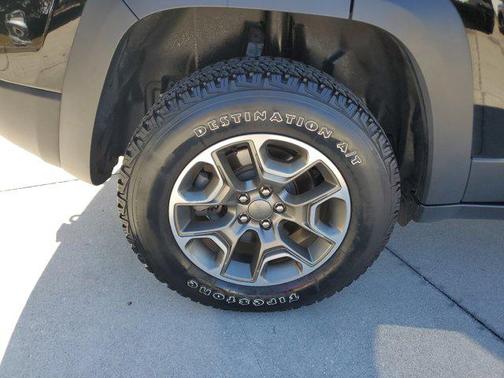 2020 Jeep Cherokee Trailhawk