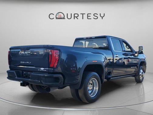 2024 GMC Sierra 3500 Denali