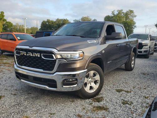 Granite Crystal Metallic Clearcoat 2026 RAM 1500 Big Horn/Lone Star