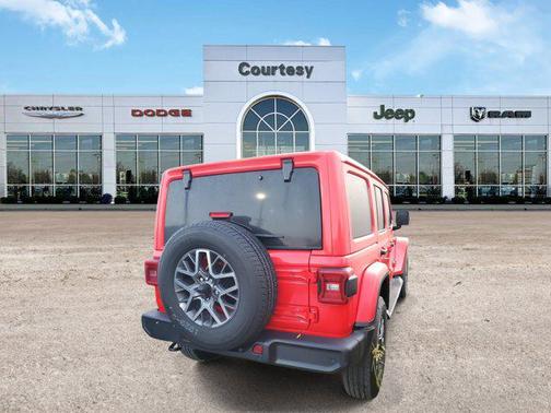 2025 Jeep Wrangler 4-Door Sahara 4x4