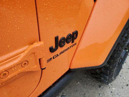 2025 Jeep Gladiator Willys