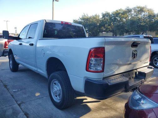 2022 RAM 2500 Tradesman Crew Cab 4x4 6'4' Box