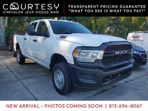 2022 RAM 2500 Tradesman Crew Cab 4x4 6'4' Box