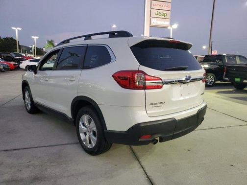 2022 Subaru Ascent Base 8-Passenger