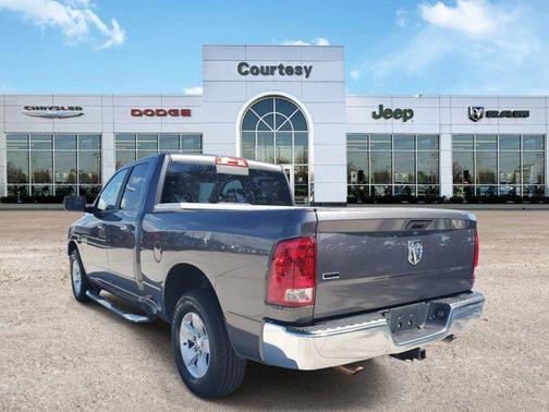 2017 RAM 1500 SLT
