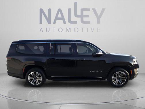 Diamond Black Crystal Pearlcoat 2023 Jeep Wagoneer L Series II 4x4